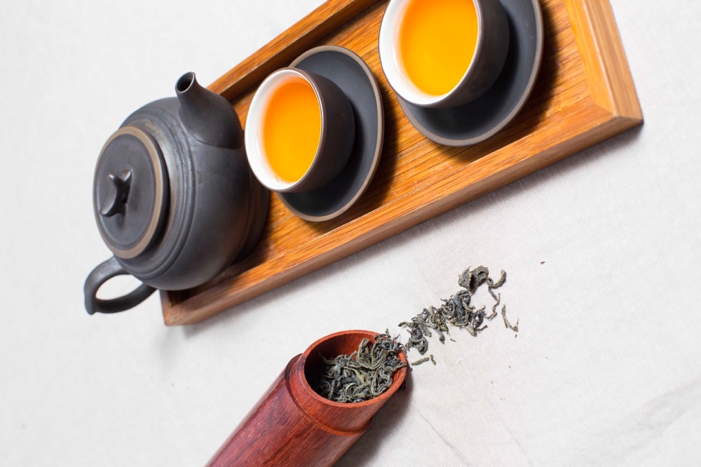 teapots and tea leaves