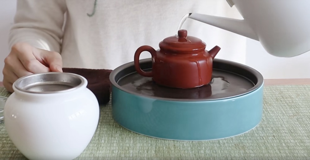 Clean a new YiXing Teapot